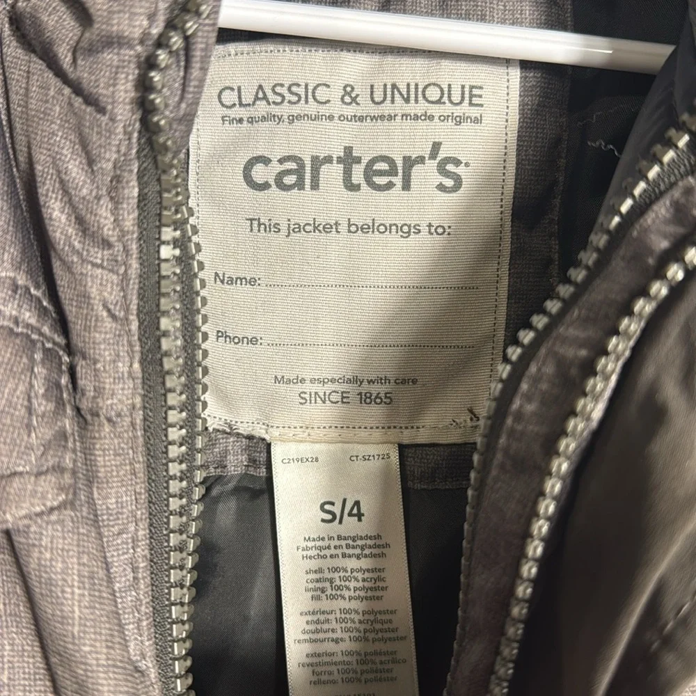 Boys coat size 4 Carters  thick‎ and warm for winter fleece lined hood